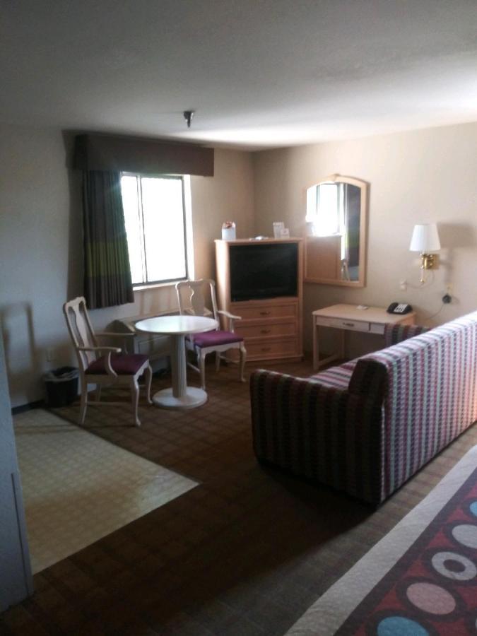 מלון Super 8 By Wyndham Albuquerque West/Coors Blvd מראה חיצוני תמונה